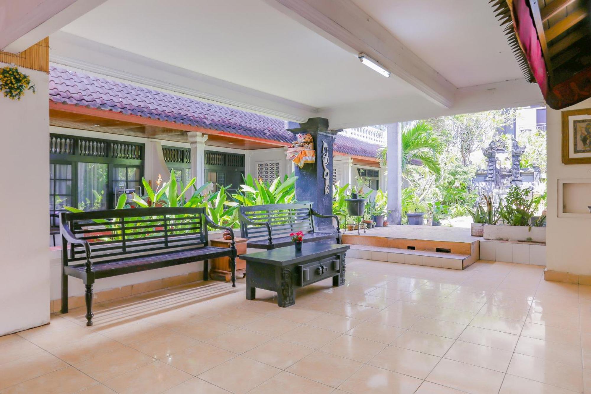 Oyo 4012 Ari Beach Inn Kuta Lombok Zewnętrze zdjęcie