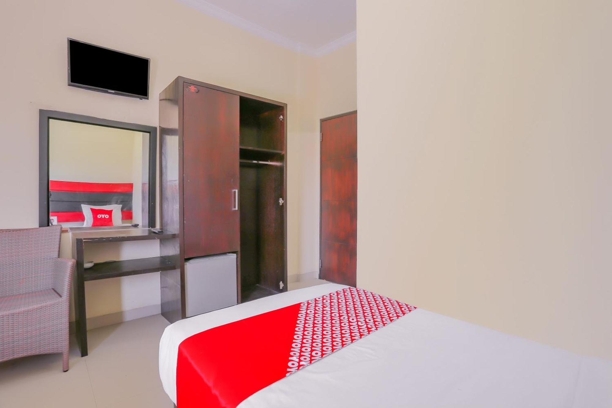 Oyo 4012 Ari Beach Inn Kuta Lombok Zewnętrze zdjęcie