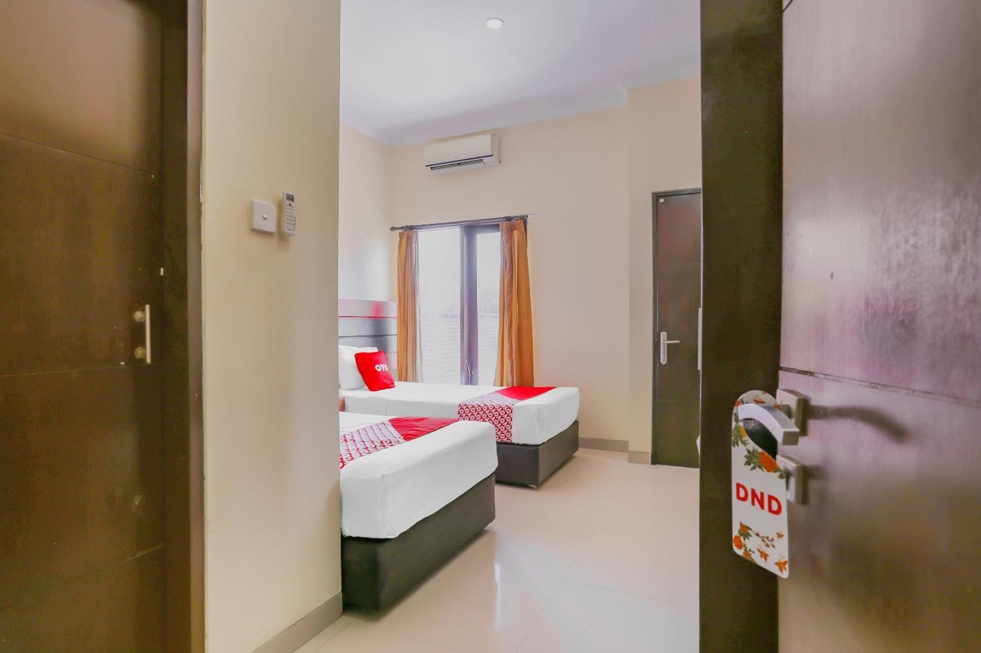 Oyo 4012 Ari Beach Inn Kuta Lombok Zewnętrze zdjęcie